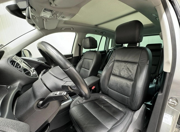 Volkswagen Tiguan cena 49900 przebieg: 209000, rok produkcji 2012 z Żmigród małe 562